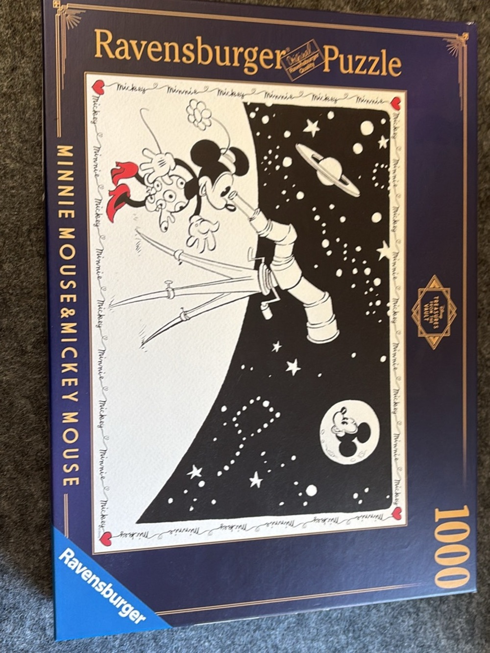 Ravensburger Minnie & Mickey 1000-Piece Puzzle - Navy, Black, White, Red